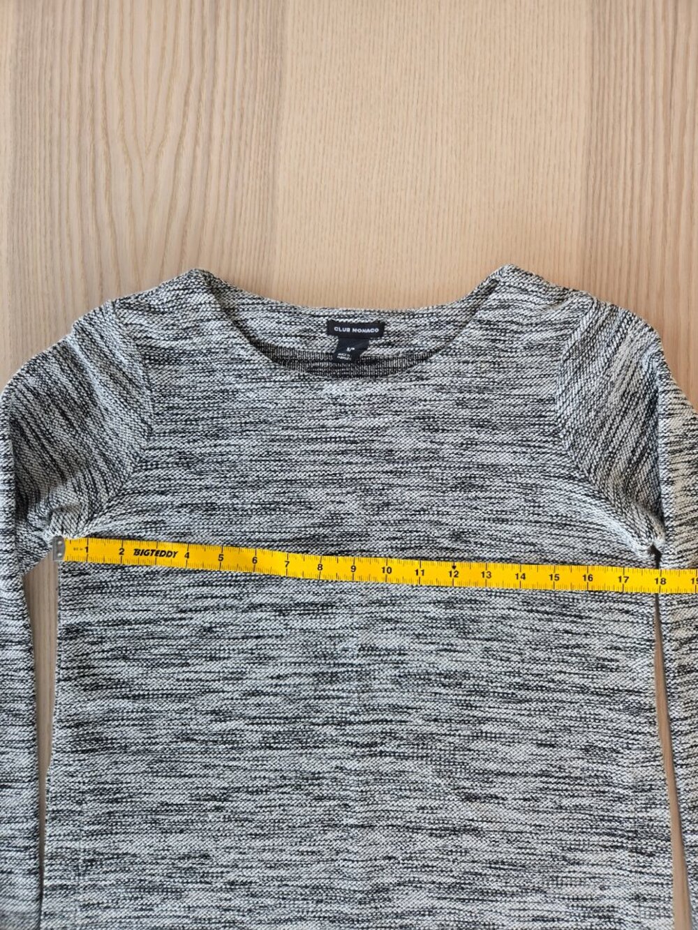 Club Monaco Keni Tweed Top | Black White Textured Knit with Side Slits - Picture 5 of 7